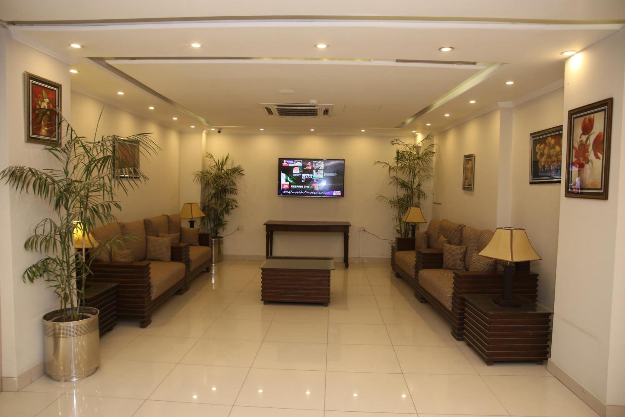 Fort Continental Hotel Peshawar Ngoại thất bức ảnh