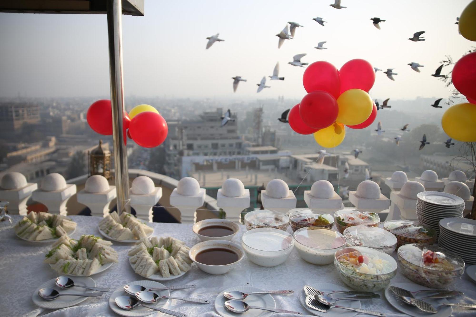 Fort Continental Hotel Peshawar Ngoại thất bức ảnh