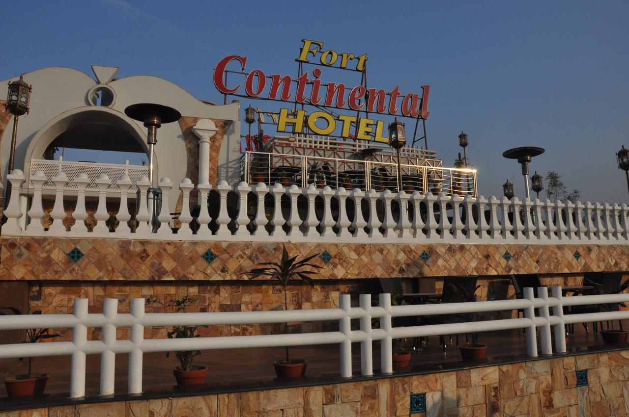 Fort Continental Hotel Peshawar Ngoại thất bức ảnh