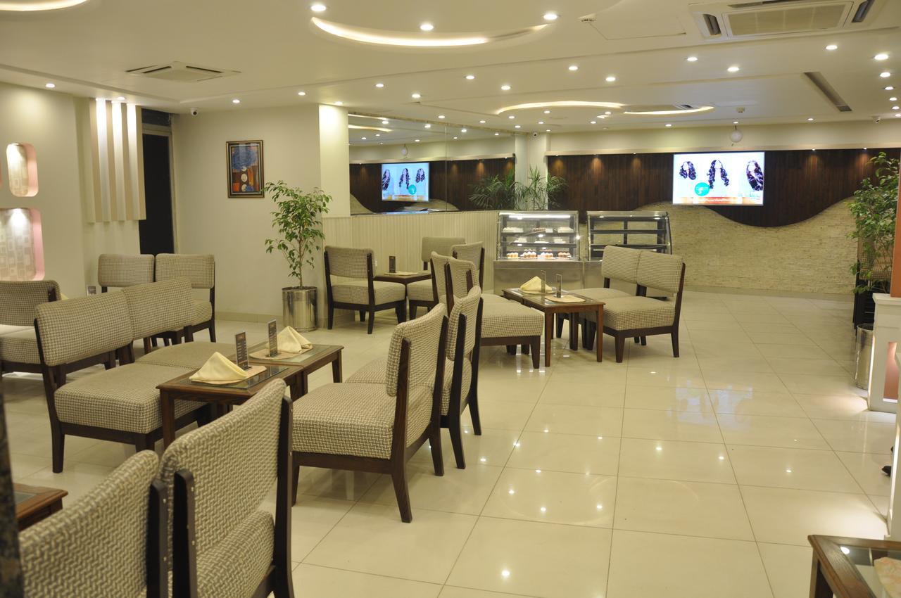 Fort Continental Hotel Peshawar Ngoại thất bức ảnh