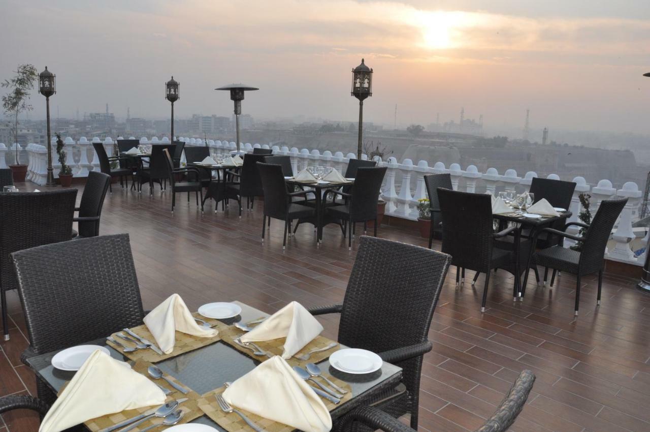 Fort Continental Hotel Peshawar Ngoại thất bức ảnh