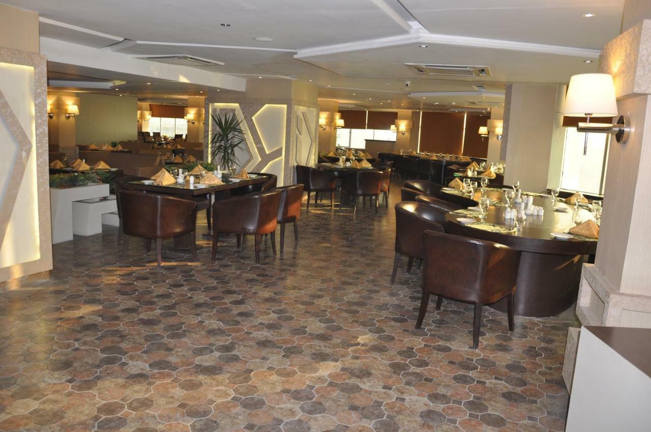 Fort Continental Hotel Peshawar Ngoại thất bức ảnh