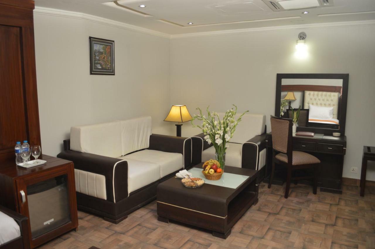 Fort Continental Hotel Peshawar Ngoại thất bức ảnh