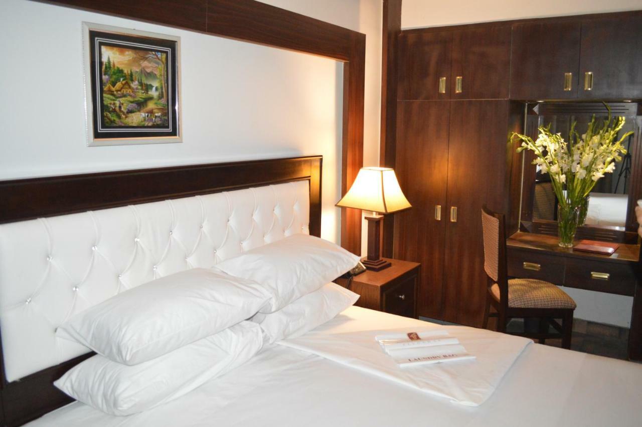 Fort Continental Hotel Peshawar Ngoại thất bức ảnh