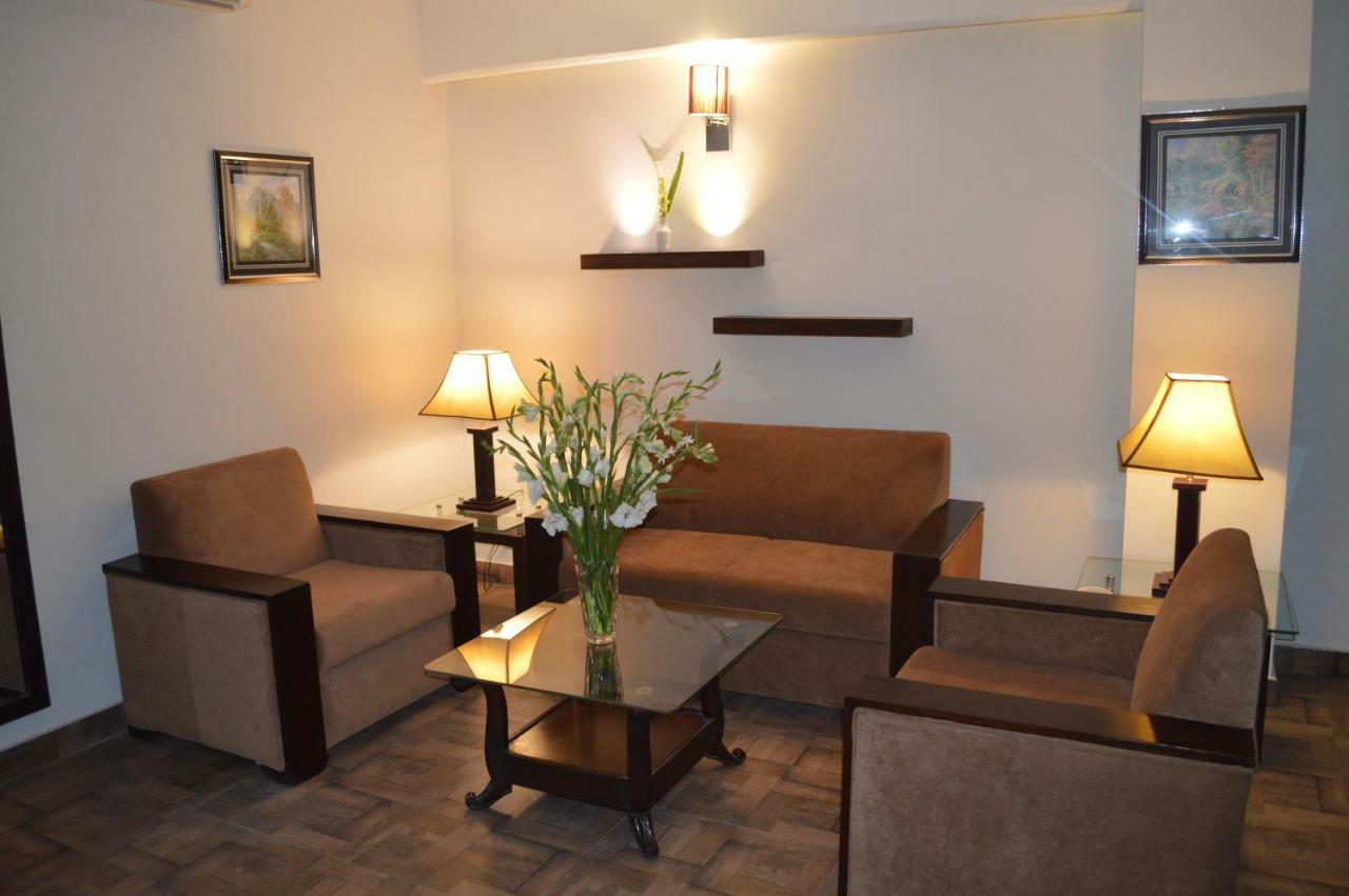 Fort Continental Hotel Peshawar Ngoại thất bức ảnh